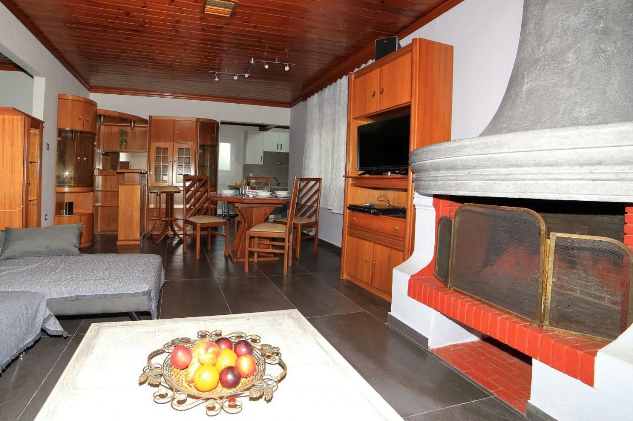 הוילה נאוס מרמרס House Loana מראה חיצוני תמונה